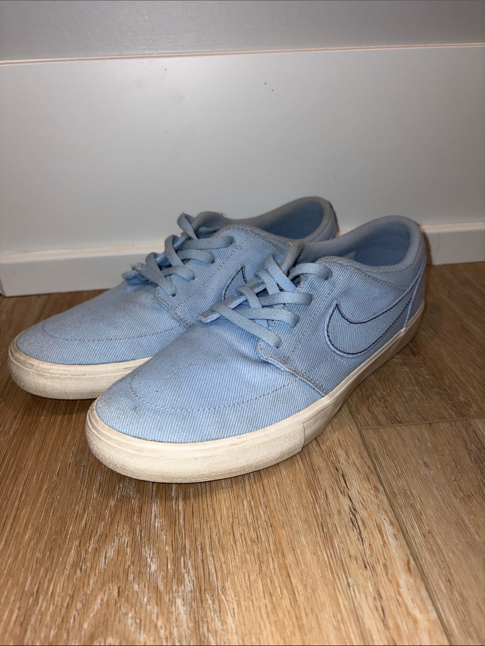 Nike Women’s Light Blue Canvas Low-Top Sneakers